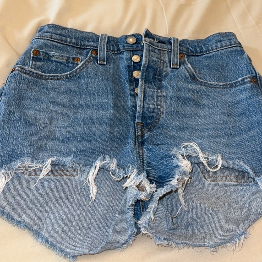 Women’s Levi’s 501 button fly denim shorts